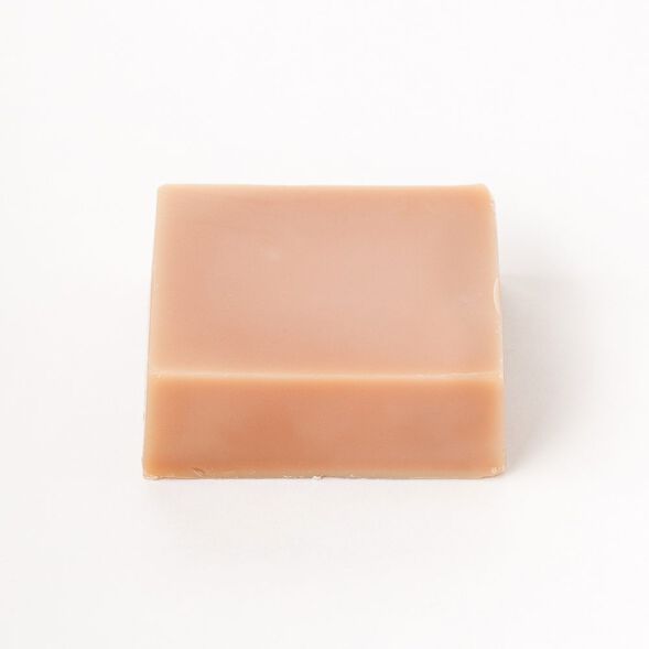 Fruity scented juicy papaya mango fragrance oil in cold process soap