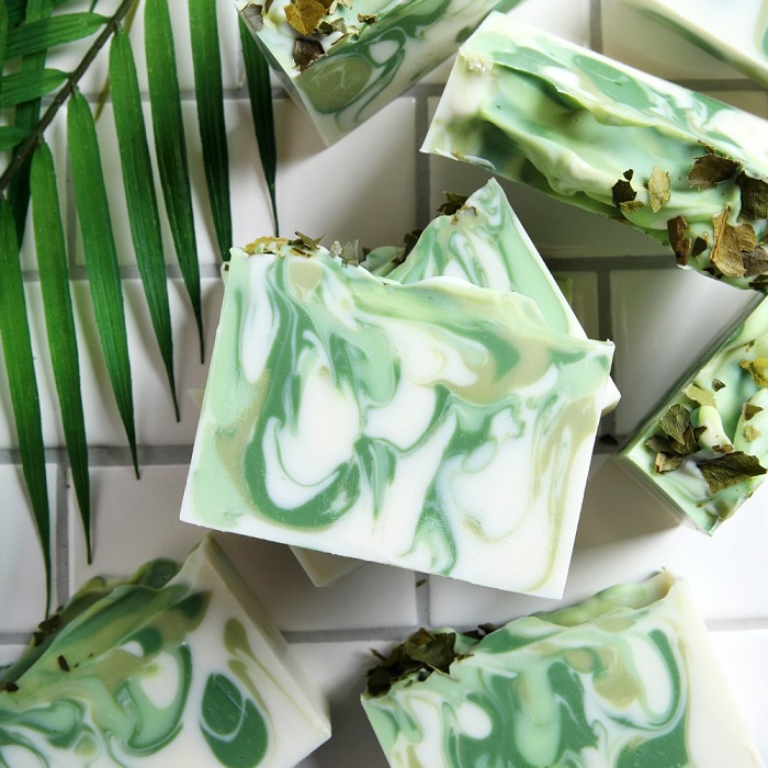Lime Swirl Soap Project