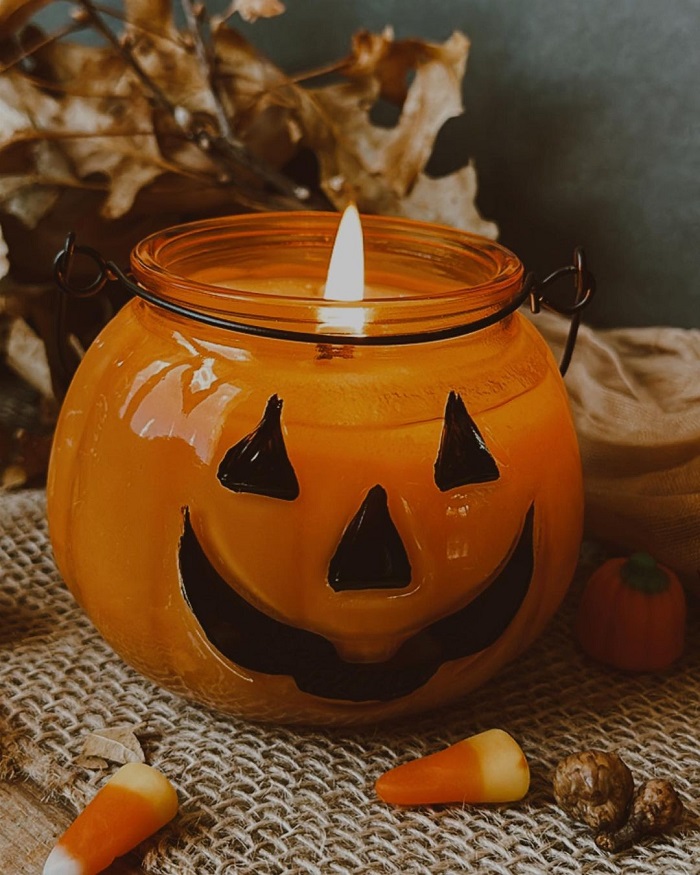 Jack O'Lantern Candle Jack
O'Lantern Candle