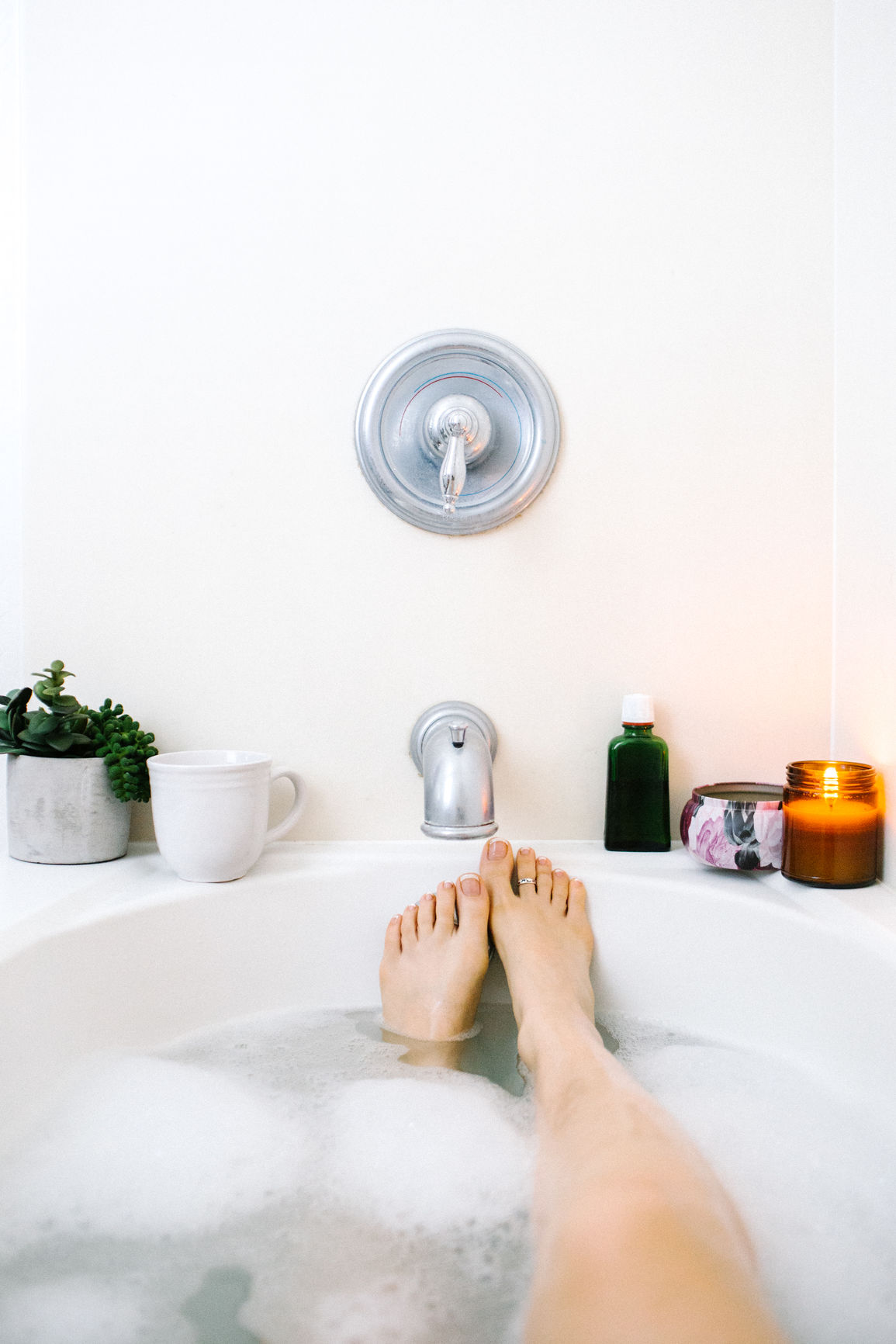 art0155 bath accessories main photo