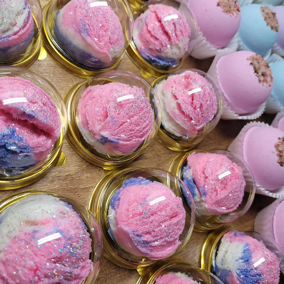 bath bombs by goat to be natural | bramble berry